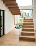 Schody drewniane, schody na beton, stopnie, balustrady