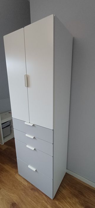 Szafa dziecięca Ikea Smastad /Plasta biało szara - bardzo dobry stan