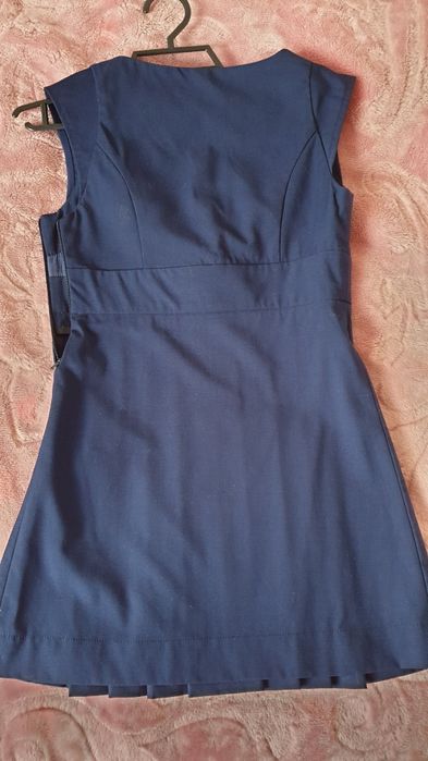 Шкільний сарафан для дівчинки