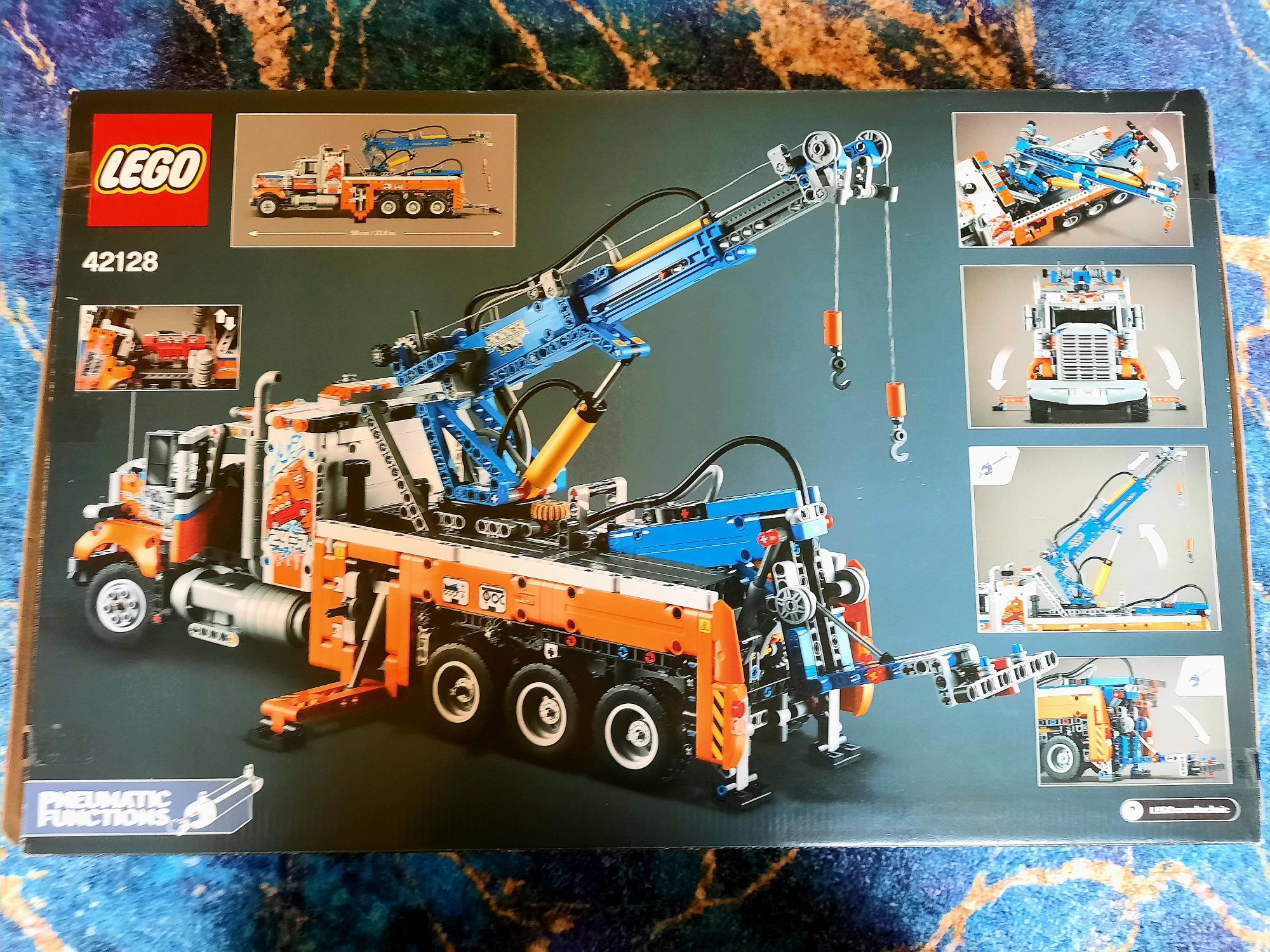 Продам Конструктор LEGO Technic Грузовой эвакуатор 42128 + Лего 42118