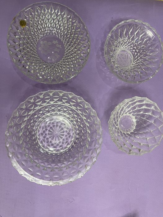 Хрустальні вазочки різні по розміру