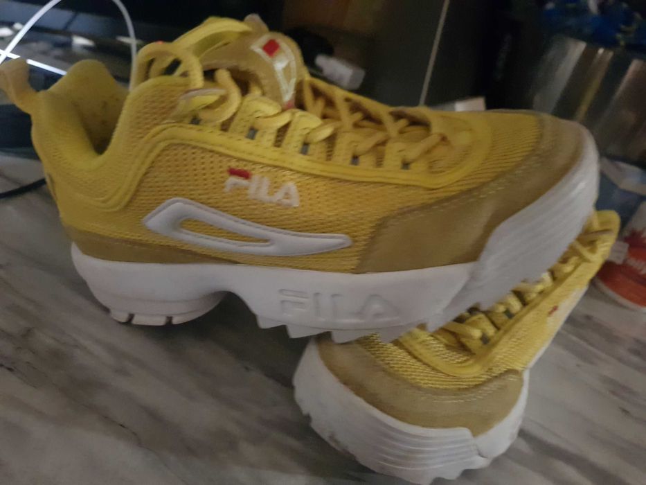 Продам кроссовки FILA , 35 й размер -  1500 грн