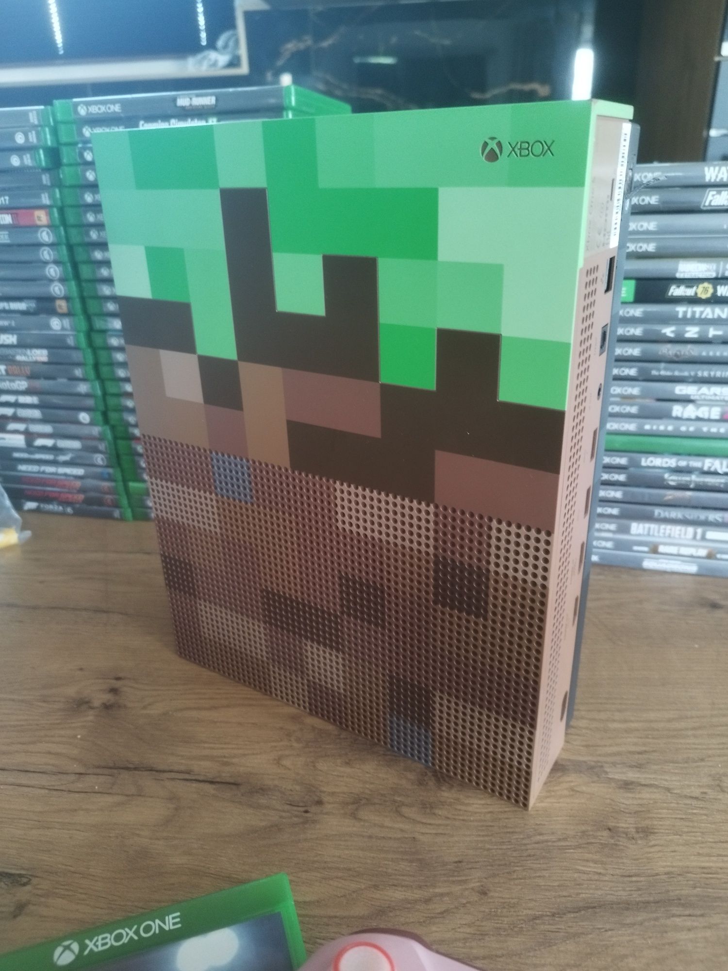 Xbox one S 4K limitowana edycja Minecraft+ Pad i gry