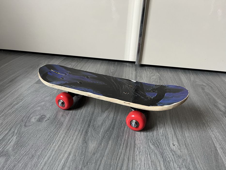 Маленький дитячий скейт