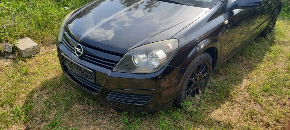 Opel Astra h lampy maska klapa drzwi czesci 1.7
