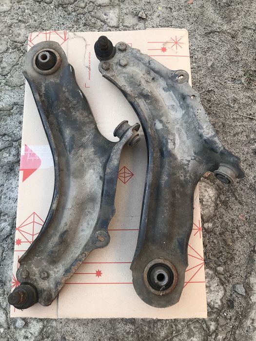 Ричаг передній нижній лівий/правий