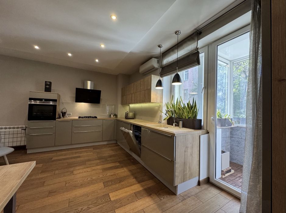 БЕЗ% оренда 4к кв Межигірська 28 Подол