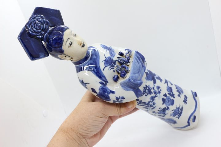 Dignatário Escultura Porcelana Chinesa Floral Borboletas XIX 33 cm Mar