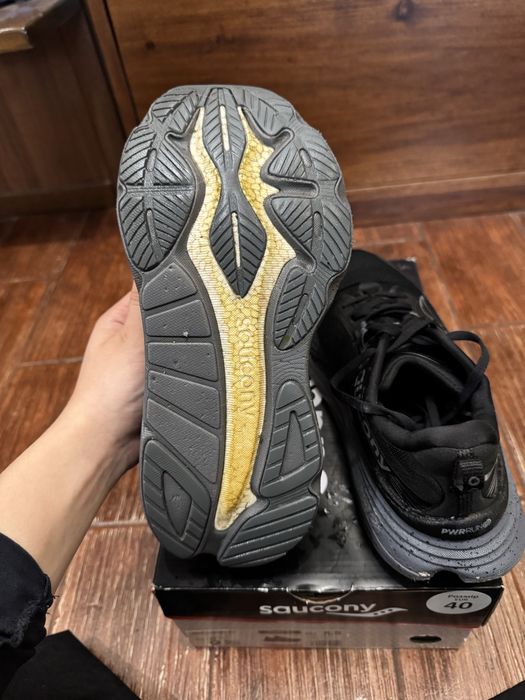 Saucony Hurricane 24