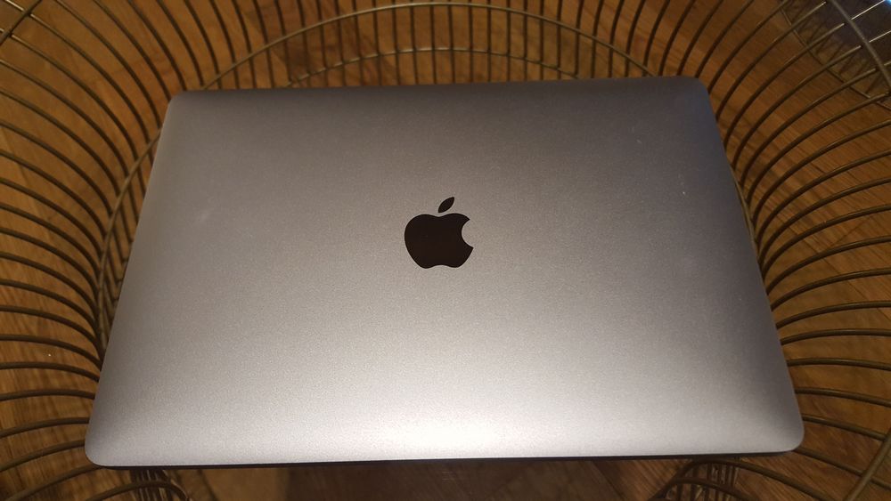 ,MACBOOK 13 A 1534