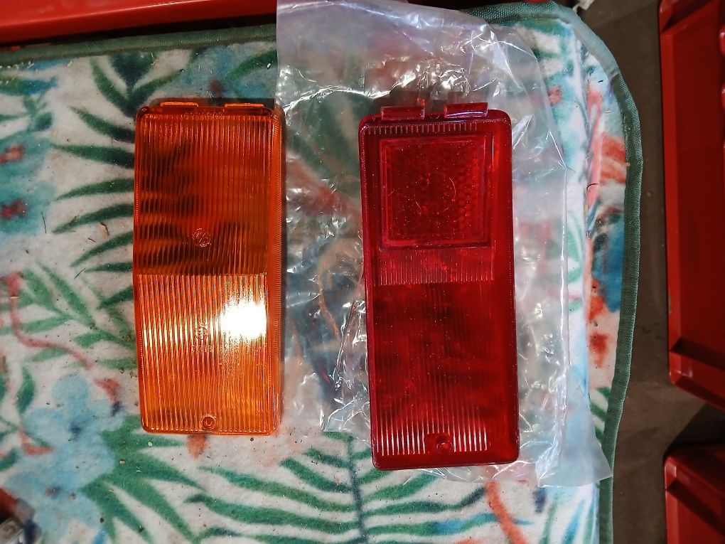 Klosze lampy tylnej do fiata 125p 1300