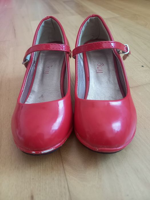 Дитячі святкові туфлі