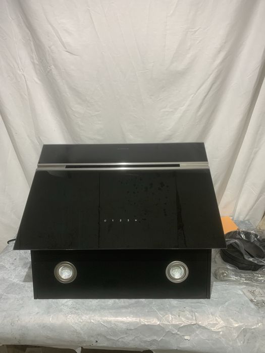 Витяжка кухонна Klarstein Alina  60 см.