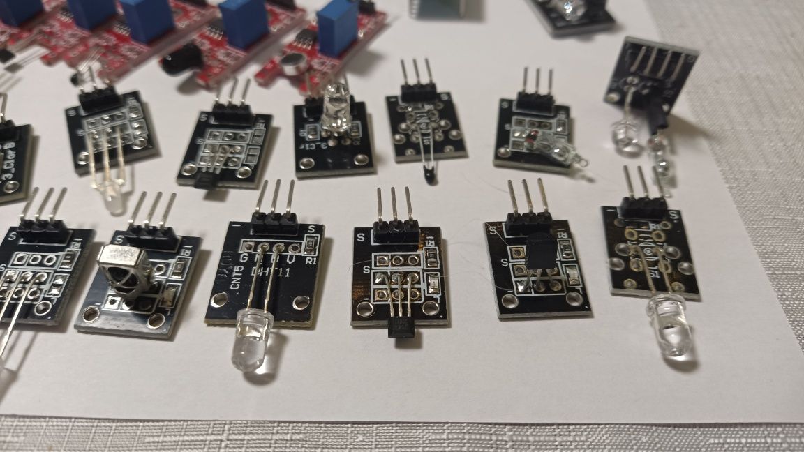 Duży zestaw czujników dla arduino albo raspberri pi