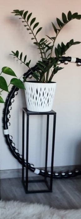 Stojak na kwiaty stylu loft