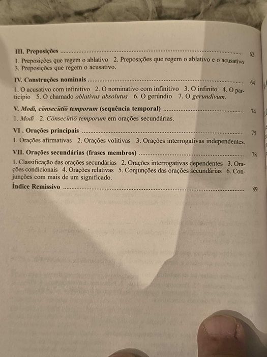 Gramática de Latim
de Leon Stock