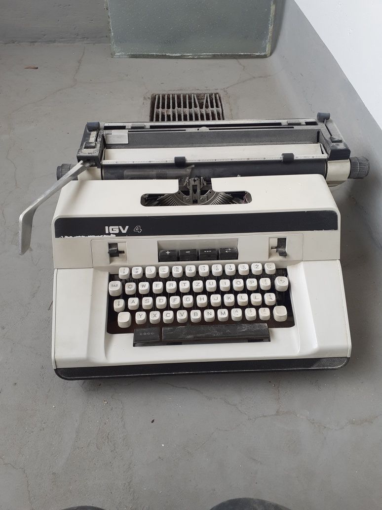 Sprzedam maszyna do pisania