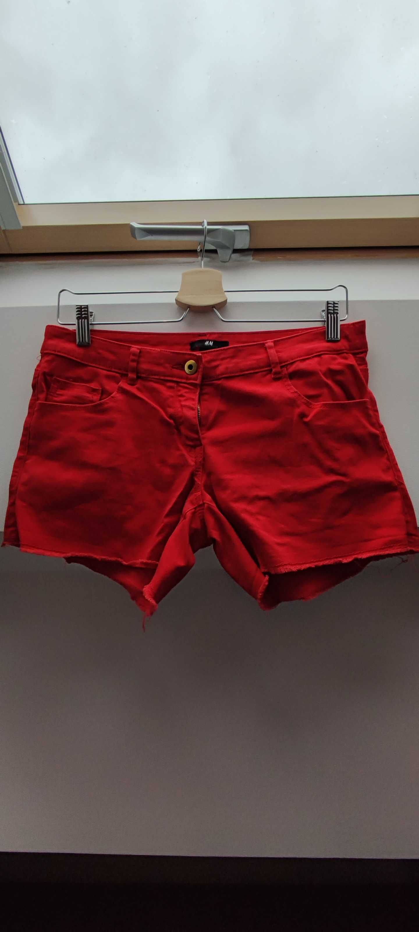 Czerwone krótkie spodenki, rozmiar 36, H&M