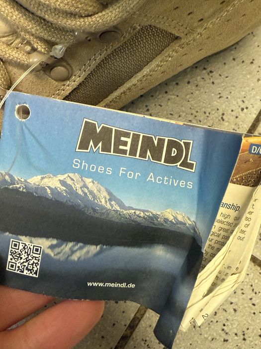 Трекінгові ботінки 43 розміру