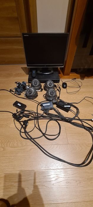 Zestaw monitoringu, rejestrator, 8x kamera, monitor, cały osprzęt