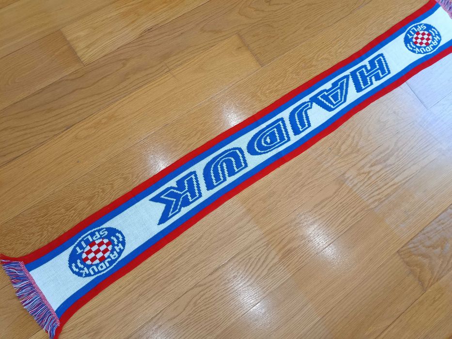 Cachecol em lã - antigo - Hadjuk Split Cx01