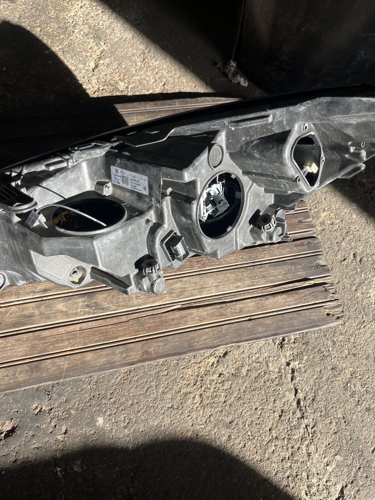 Farol Opel astra 2019