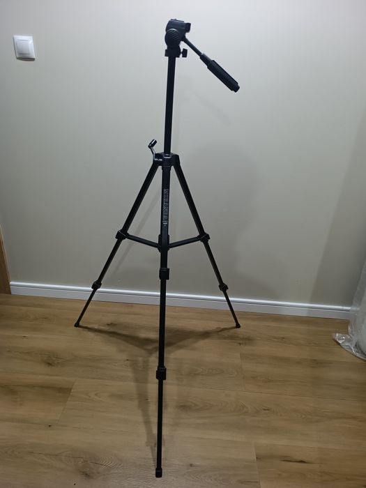 Dwa statywy fotograficzne Miranda Pro Video I