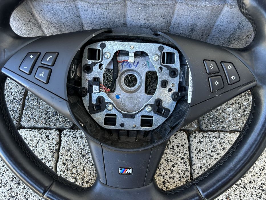 Kierownica Bmw E60 E61 Lift M pakiet M Multifunkcja gruba M5