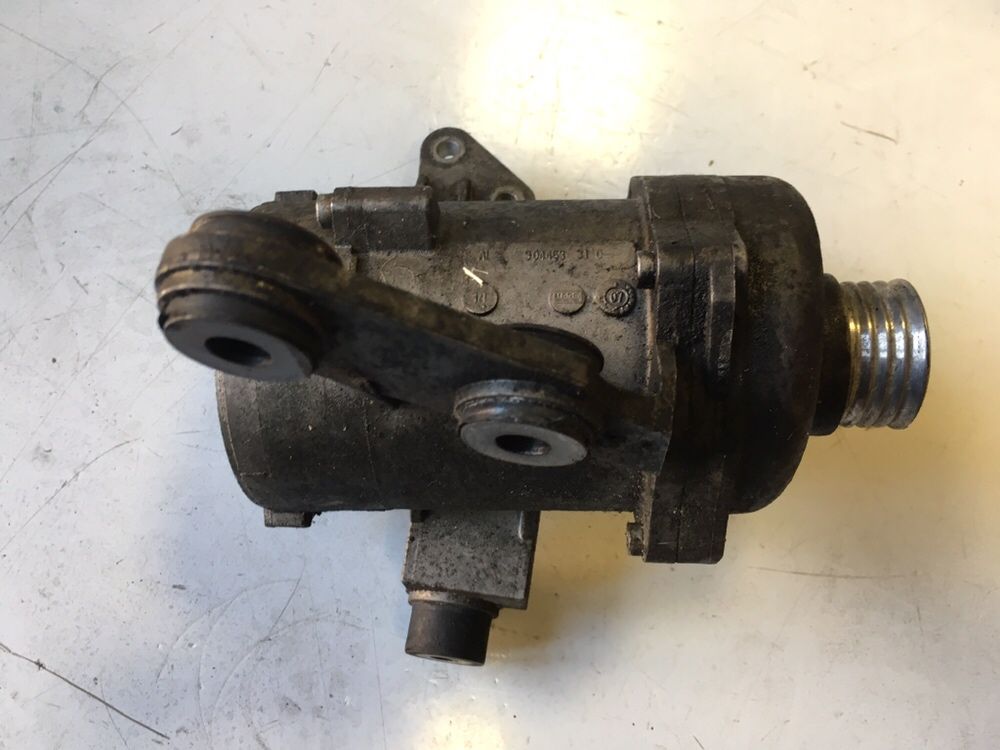 Bmw n20b20a pompa wody  f10 f11 f30 f32 528i 328i 428i pompa wody