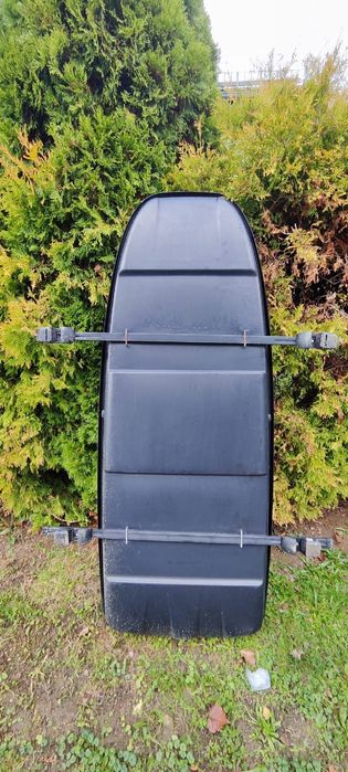 Box dachowy z bagażnikiem 480L – włoski, solidny, gotowy do drogi!