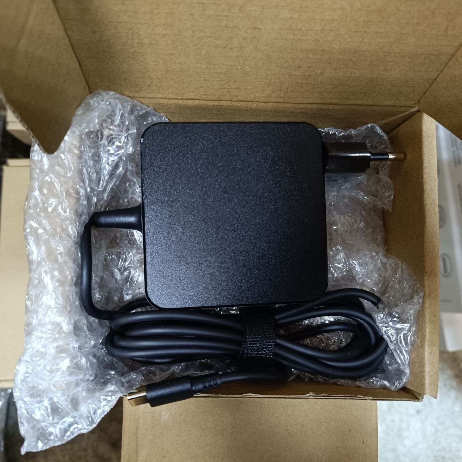 Блок живлення для ноутбука Lenovo Asus HP Dell Type-C 65W