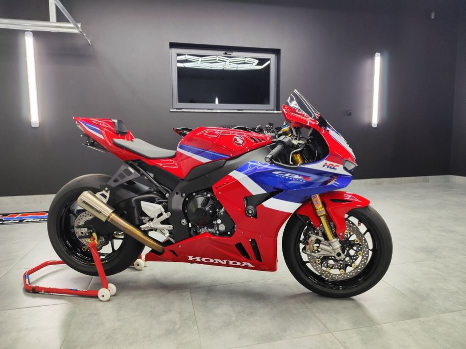 Cbr 1000rr-r sp sc82  salon pl