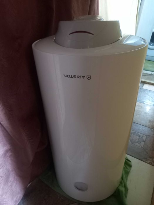 Ariston PRO R 100 V  1,8K водонагрівач