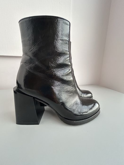 Зимові ботинки, натуральна лакована шкіра, 35,5 розмір