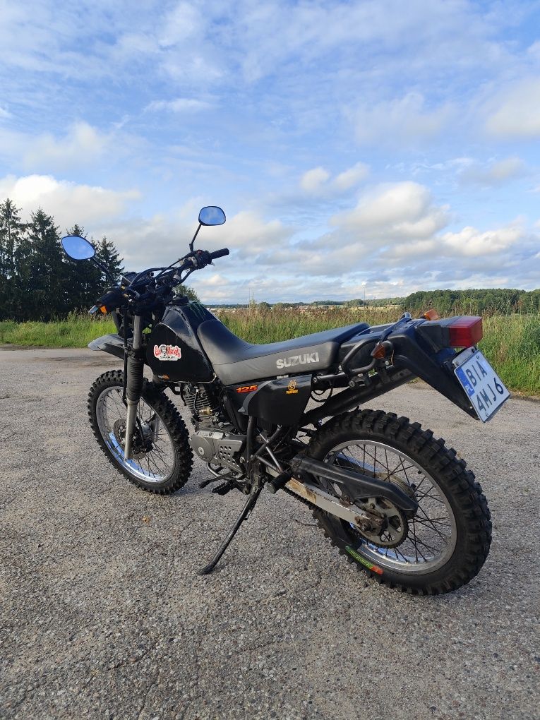 Suzuki DR 125 SE