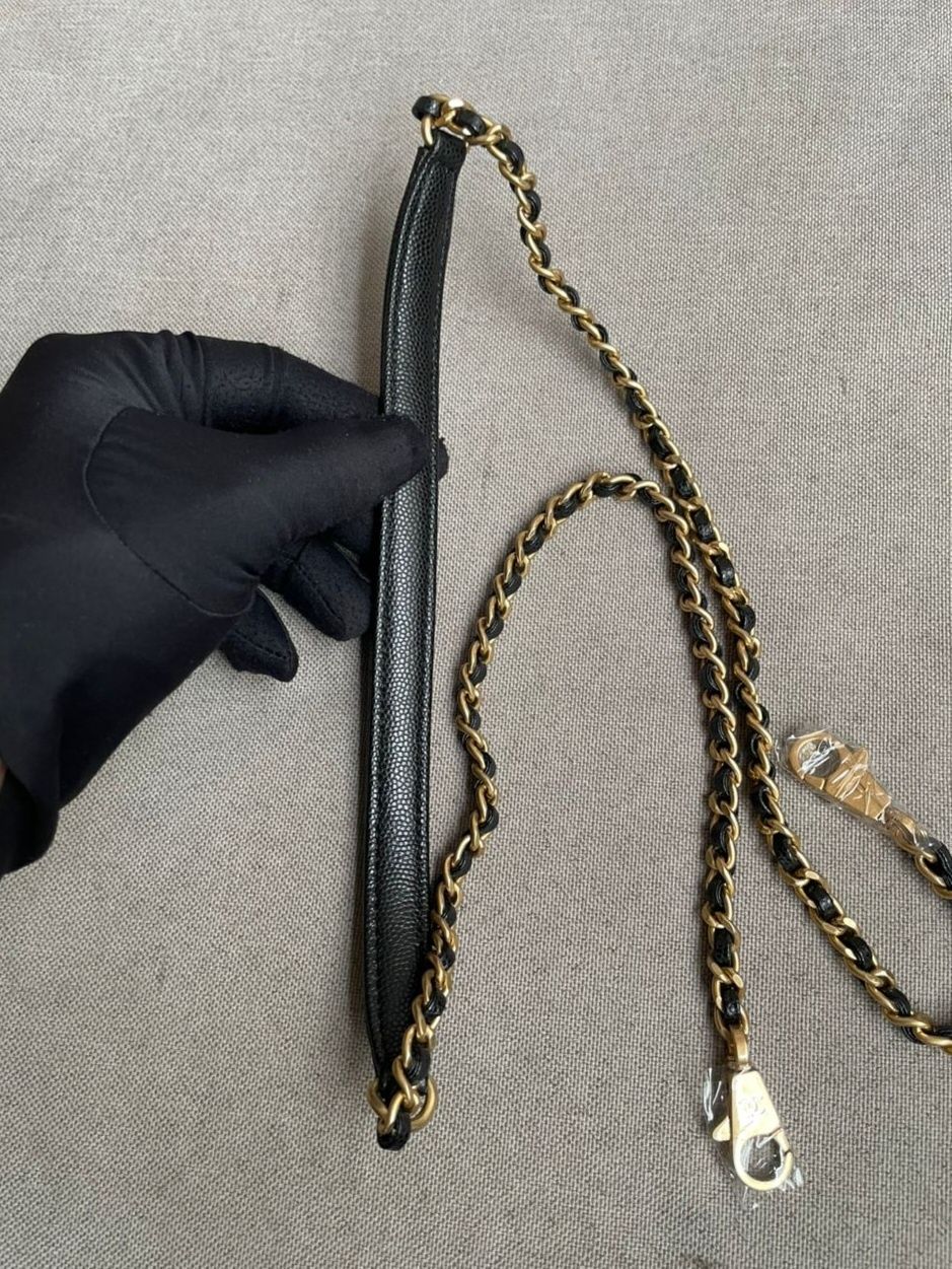 Chanel classic flap bag coco handle
