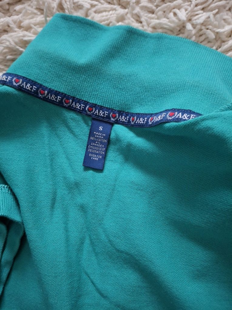 Seledynowa polówka Ambercrombie, tshirt z kolnierzykiem
