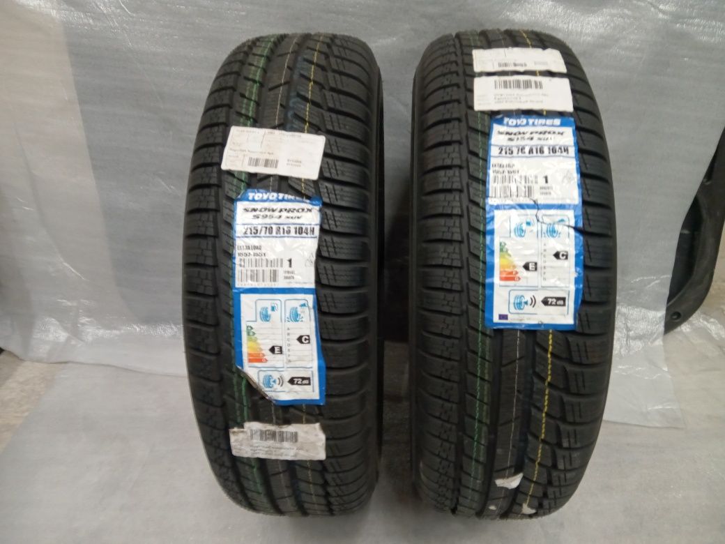 Opony zimowe 215/70R16 Toyo Snow Prox S954 NOWE