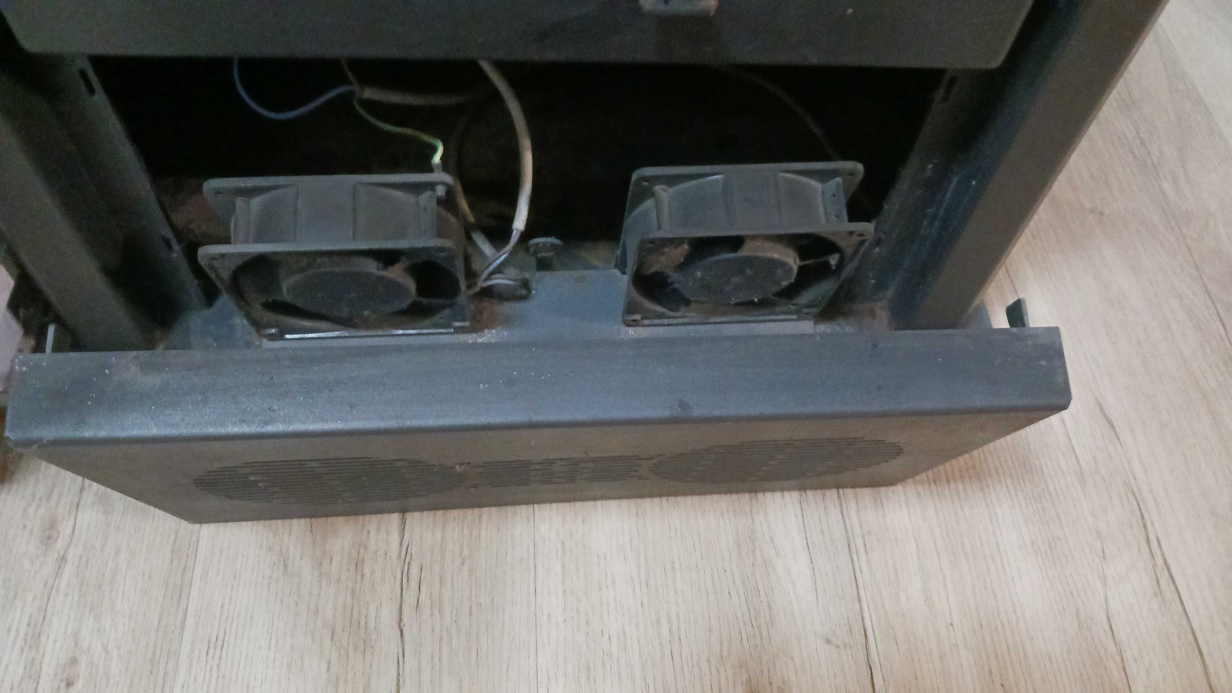 Salamandra a lenha com forno e ventilador