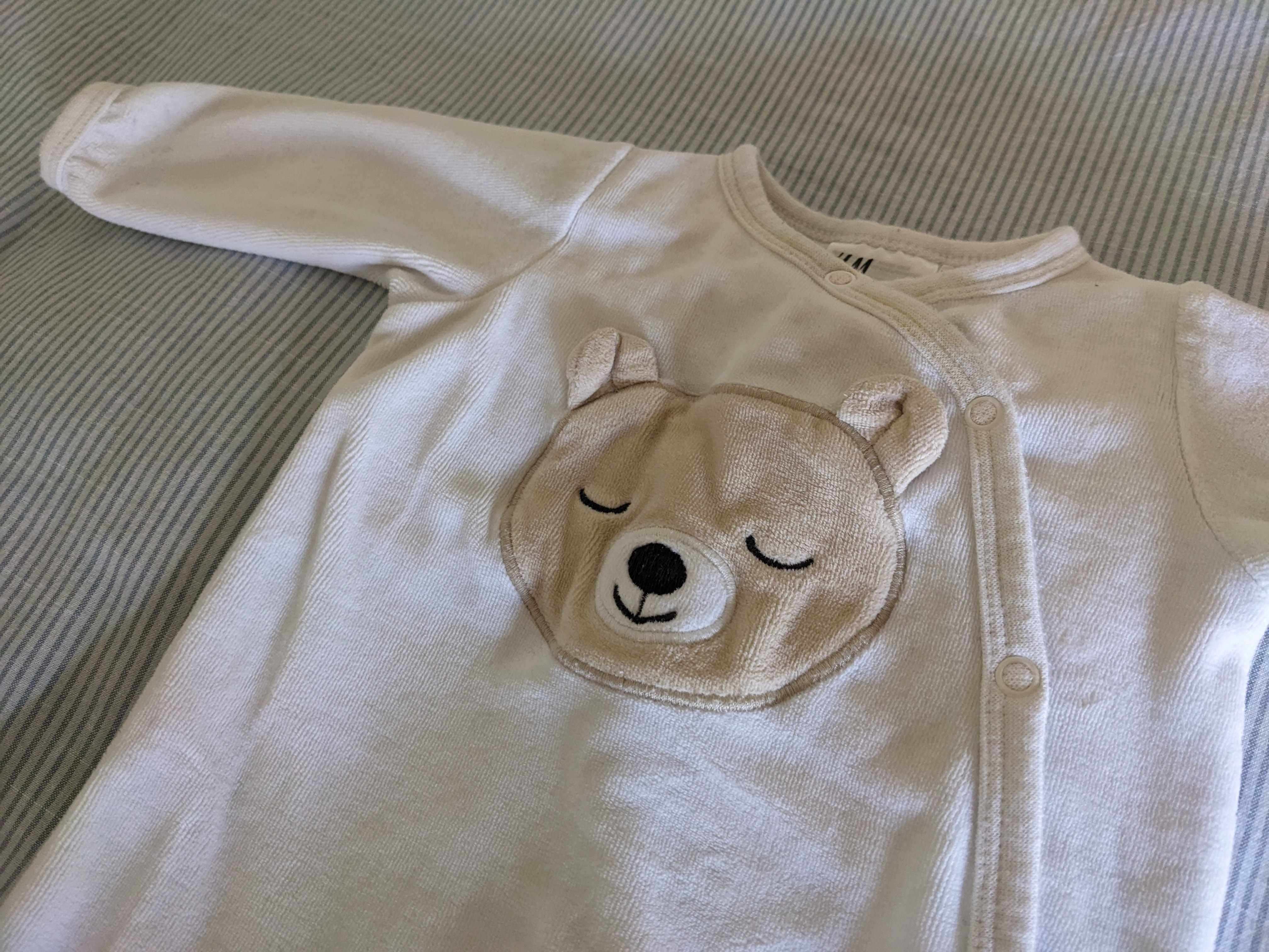 Babygrow / Pijama em tecido aveludado