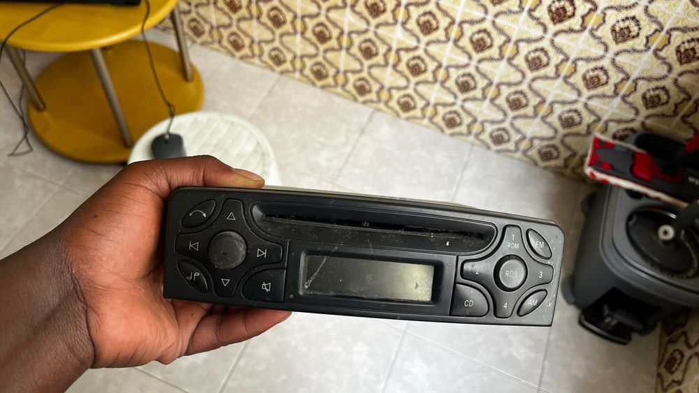 Mercedes-Benz BECKER  Radio/CD/DVD/GPS head unit A2038202286