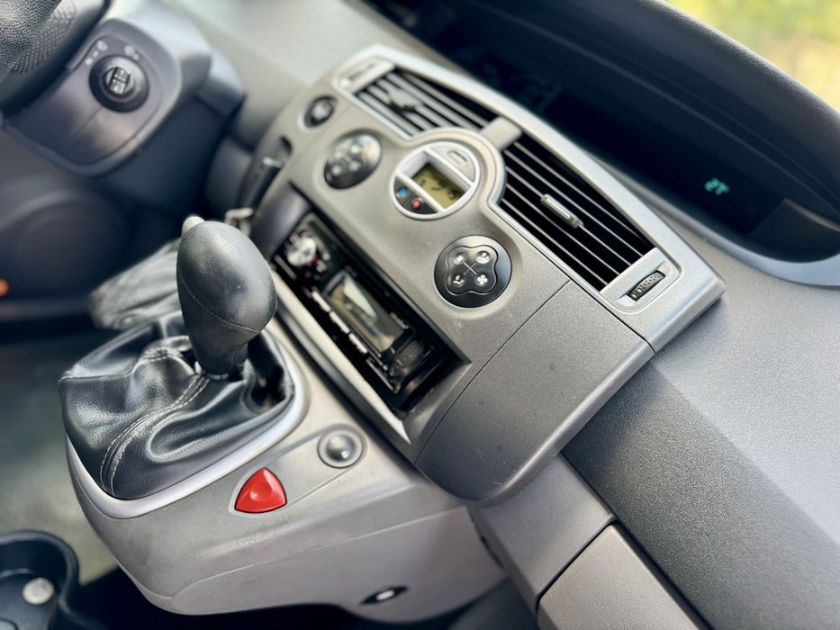 Продам renault scenic 2.0 avtomat