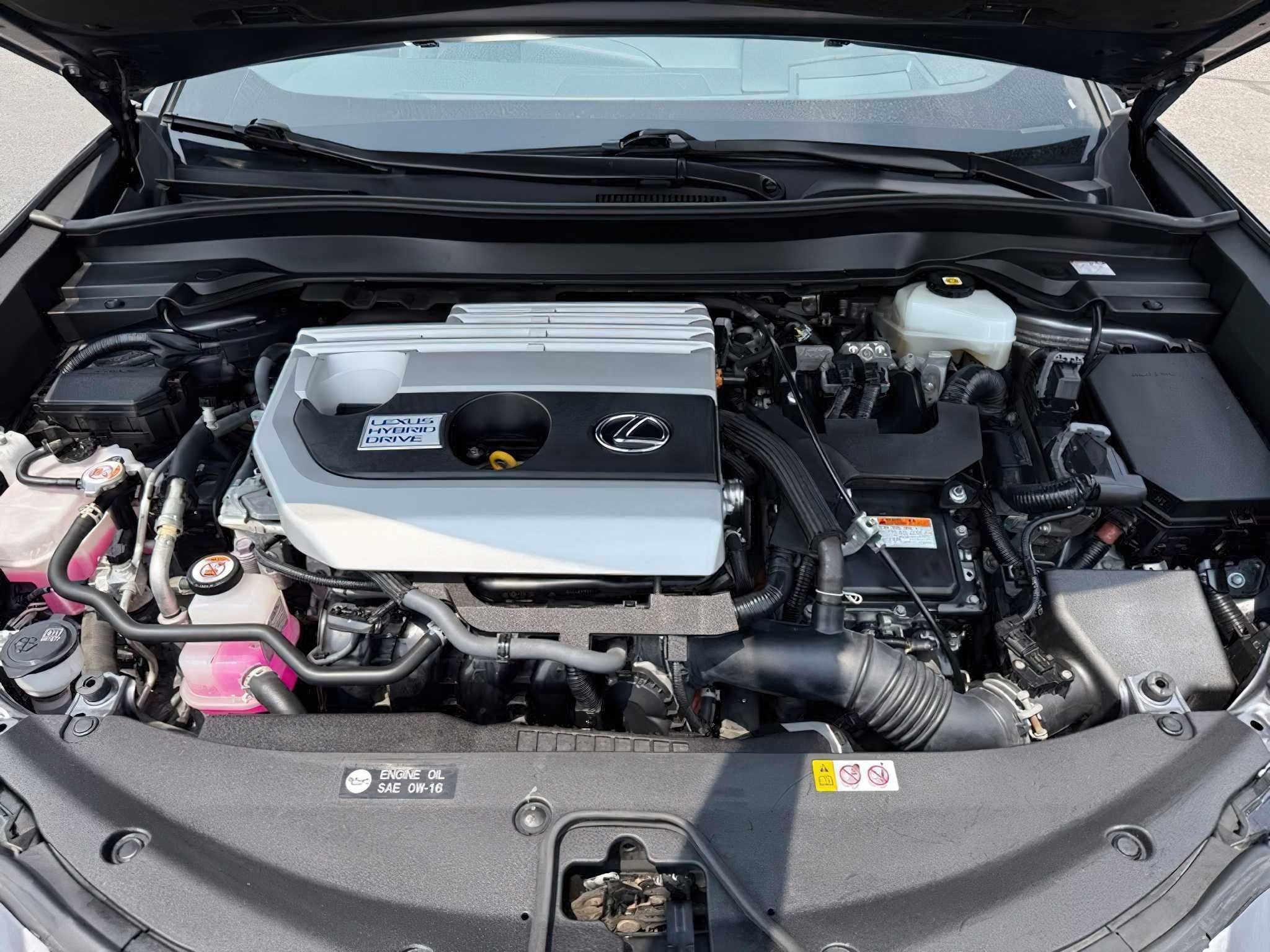 Lexus  UX 250H 2020