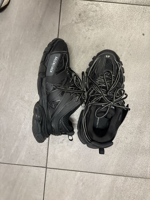 Balenciaga track