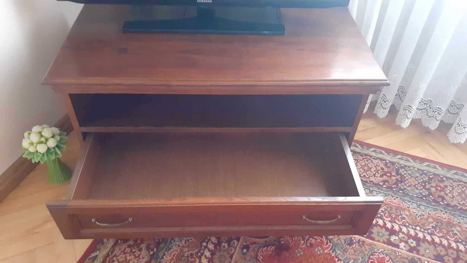 Sprzedam szafkę pod TV
