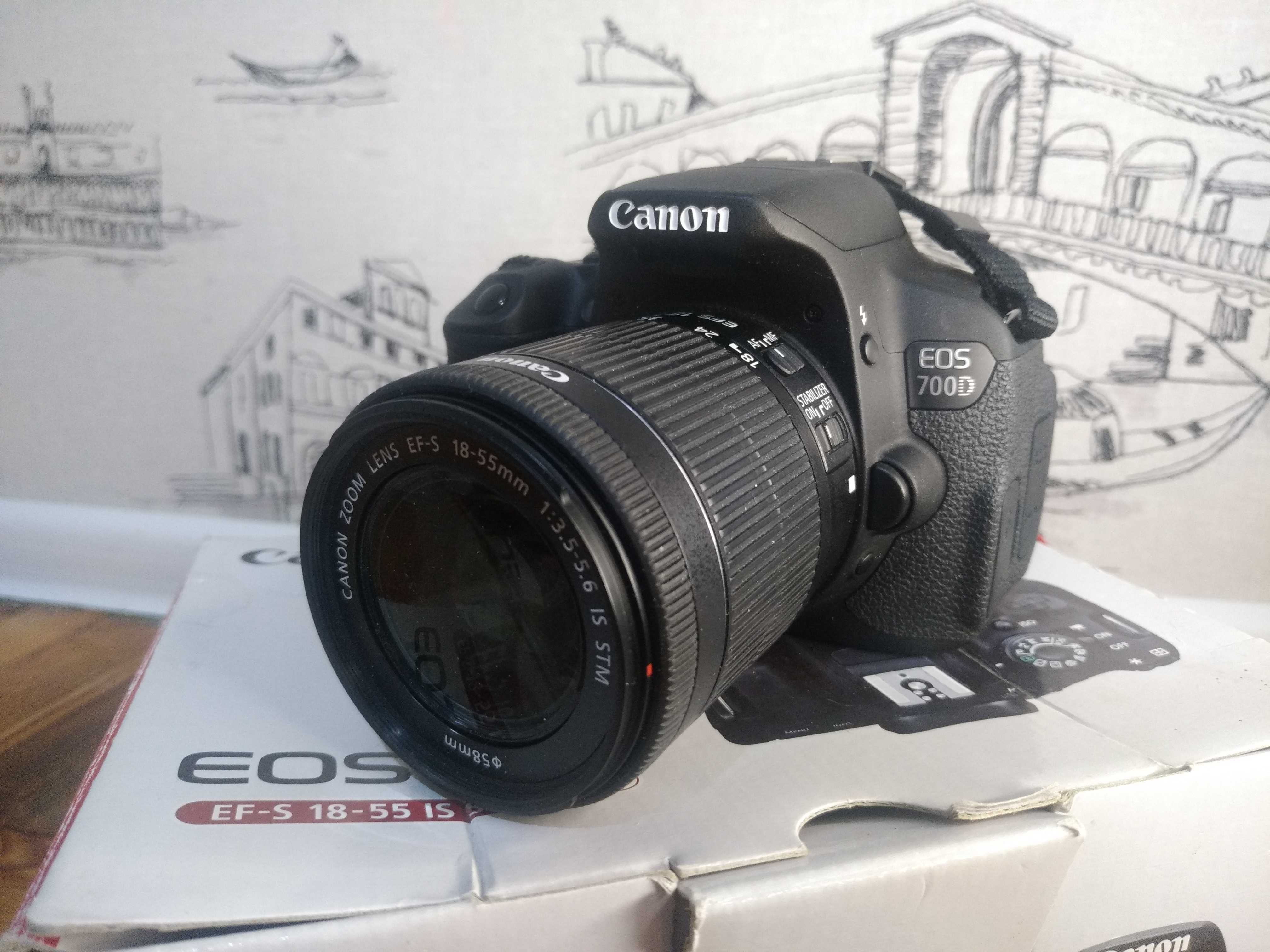 Продам. Як новий. Фотоапарат Canon 700d kit 18-55