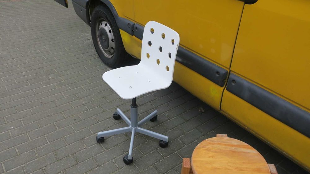 Krzesło biurowe obrotowe drewniane