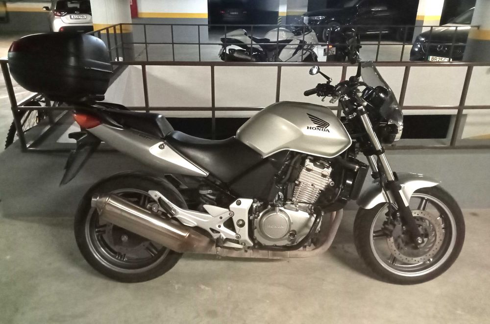 CBF 500 em excelente estado e sempre em garagem