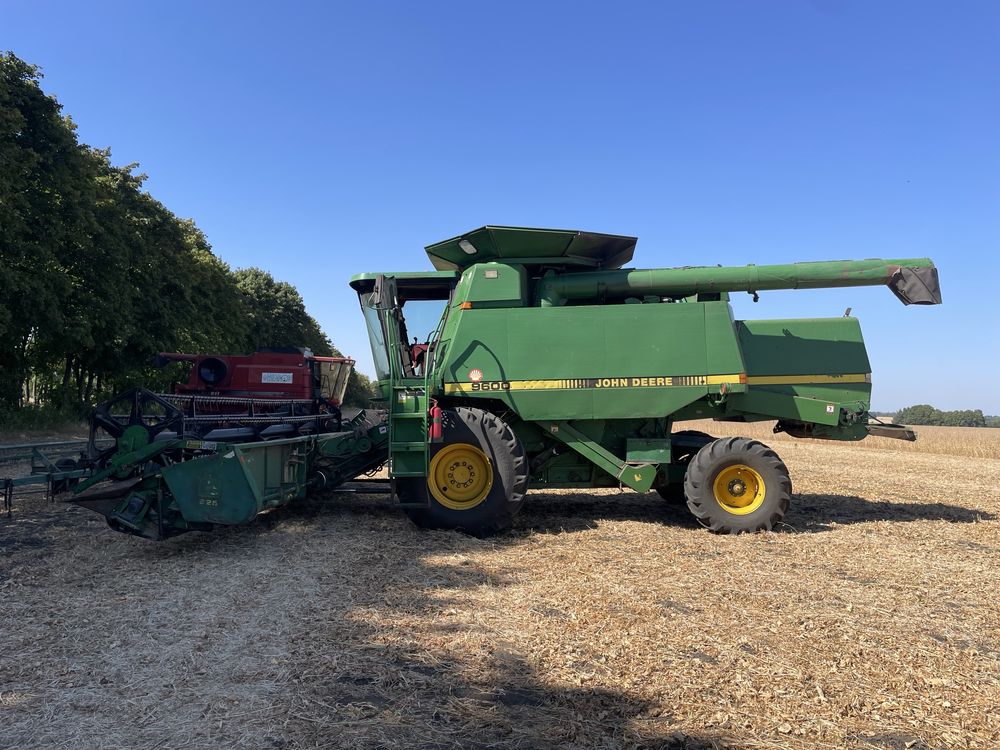 Комбайн John Deere 9600