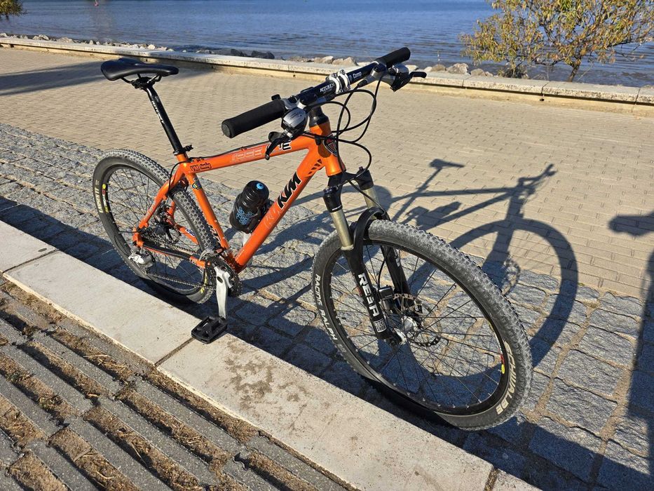 KTM Race Line 26" hardtail • RockShox Reba • Shimano XT hidráulico 3×9